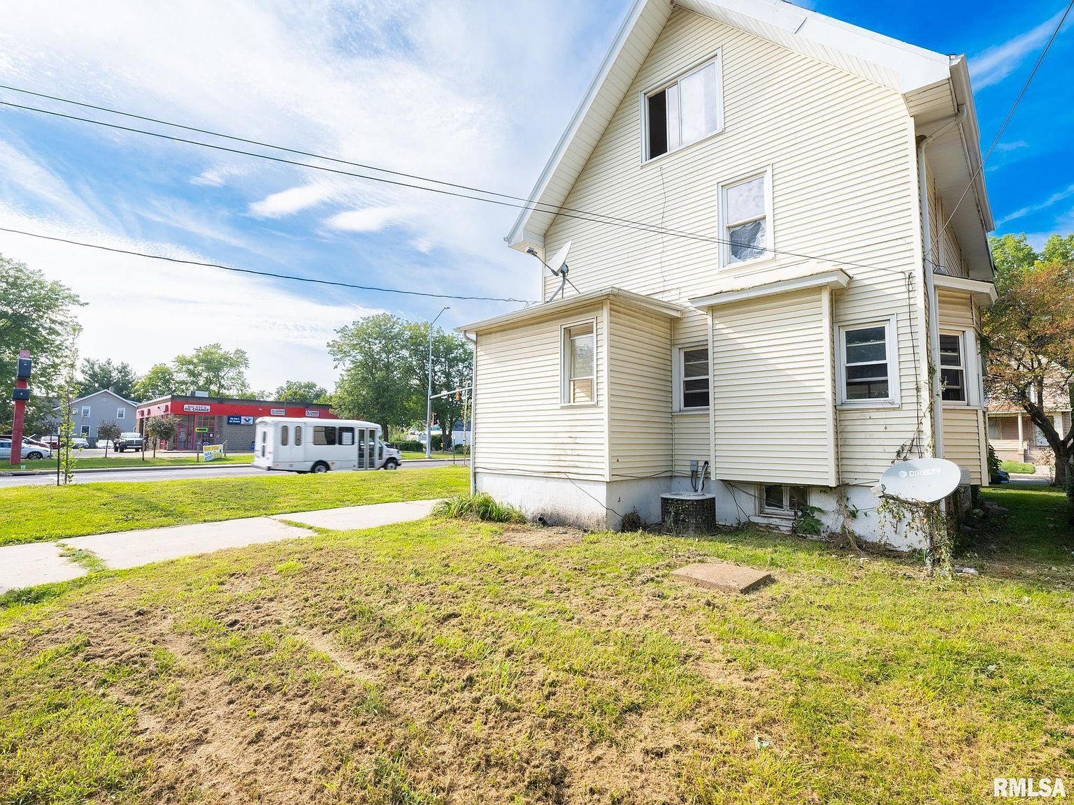 1820 W Bradley Ave Peoria, IL 61606 - Thumbnail 3