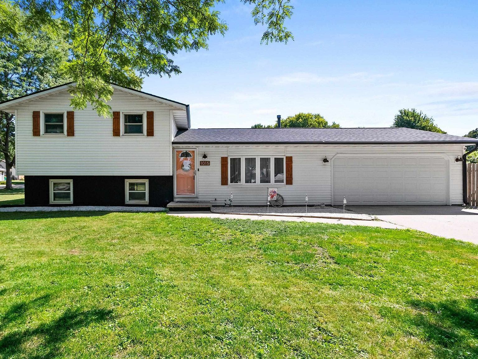 1015 Aphrodite Rd Green Bay, WI 54311 - Thumbnail 3