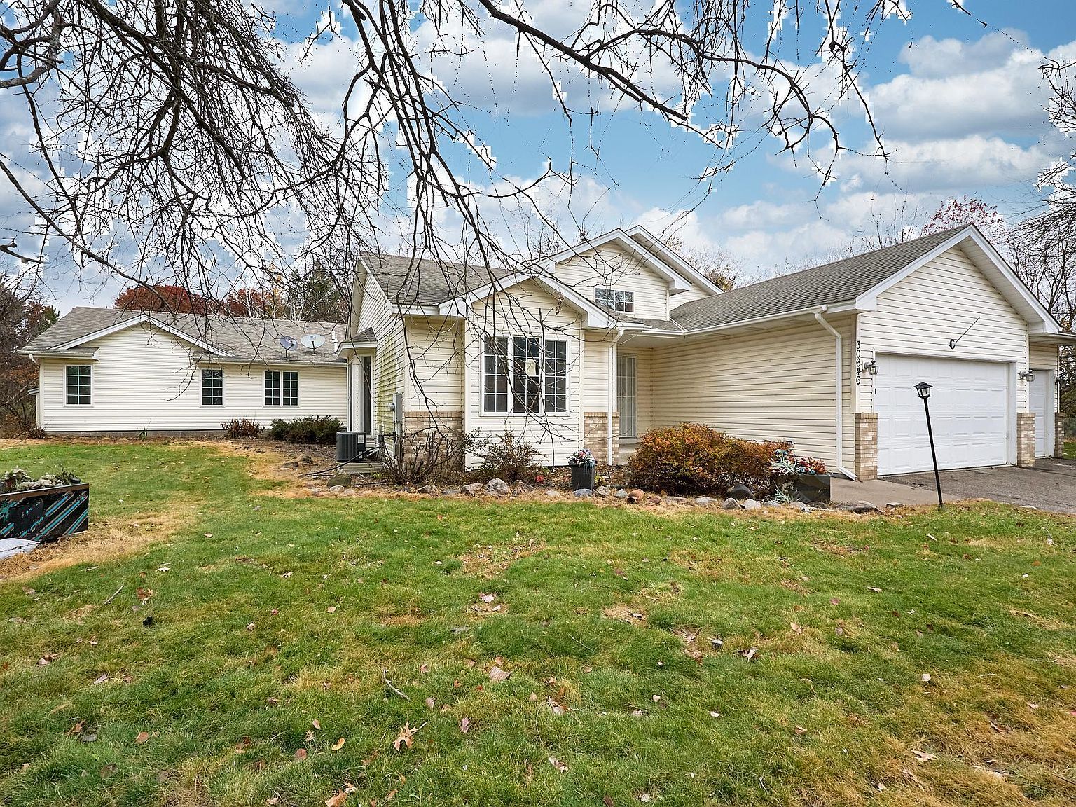 30646 Navajo St NW Cambridge, MN 55008 - Thumbnail 3