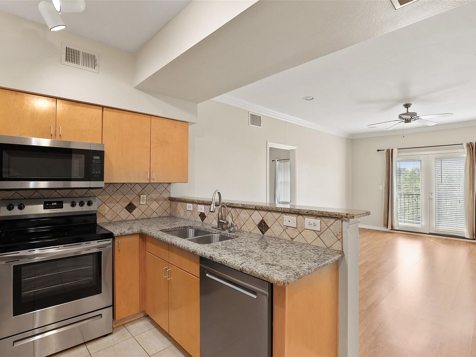 3102 Kings Rd APT 1303 Dallas, TX 75219 - Thumbnail 3