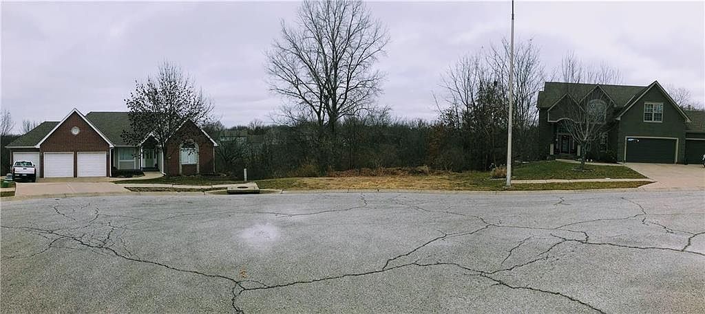 7709 Brook Ln Kansas City, MO 64139 - Thumbnail 3