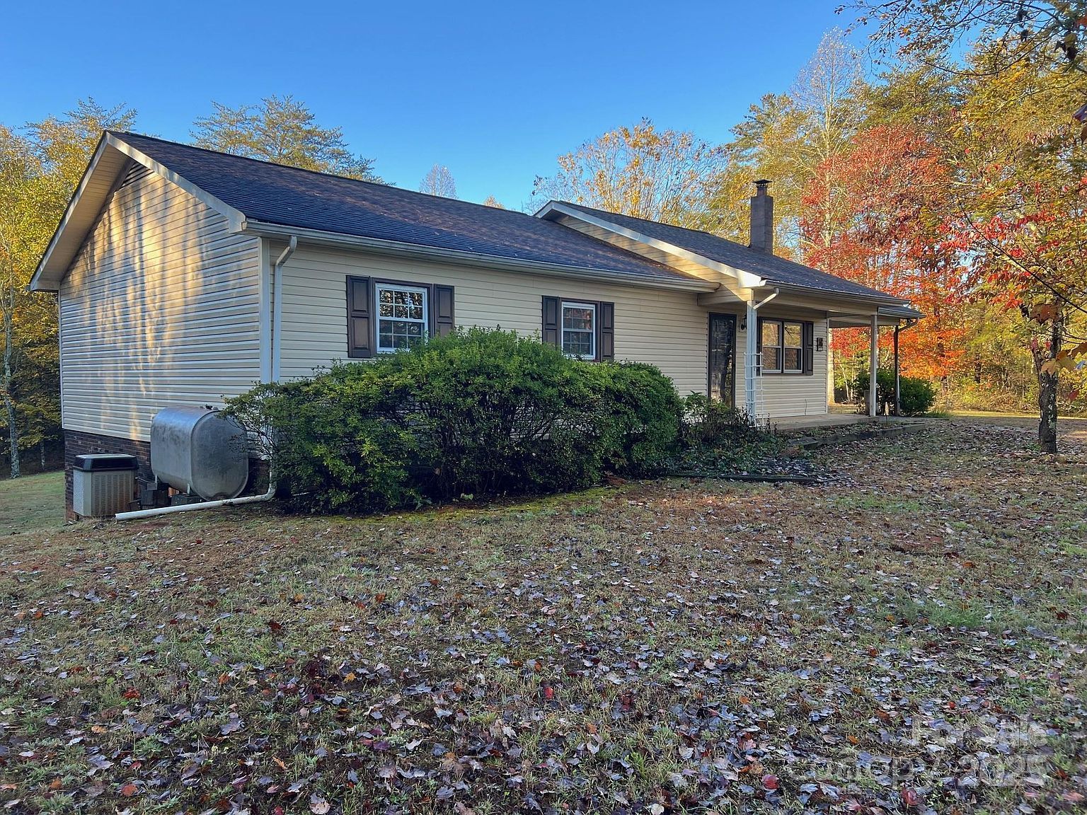 2819 Playmore Beach Rd Morganton, NC 28655 - Thumbnail 3