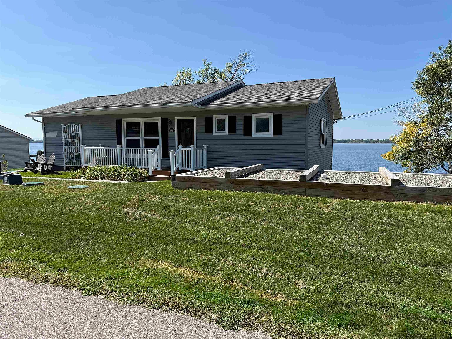 194 Lakewood Dr Swanton, VT 05488 - Thumbnail 3