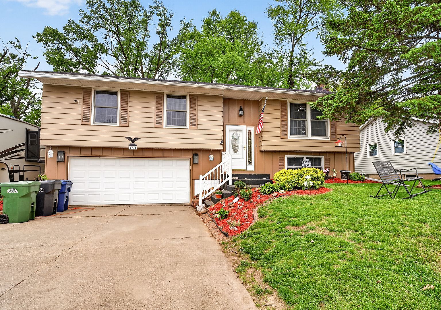1704 9th St NW Clinton, IA 52732 - Thumbnail 3
