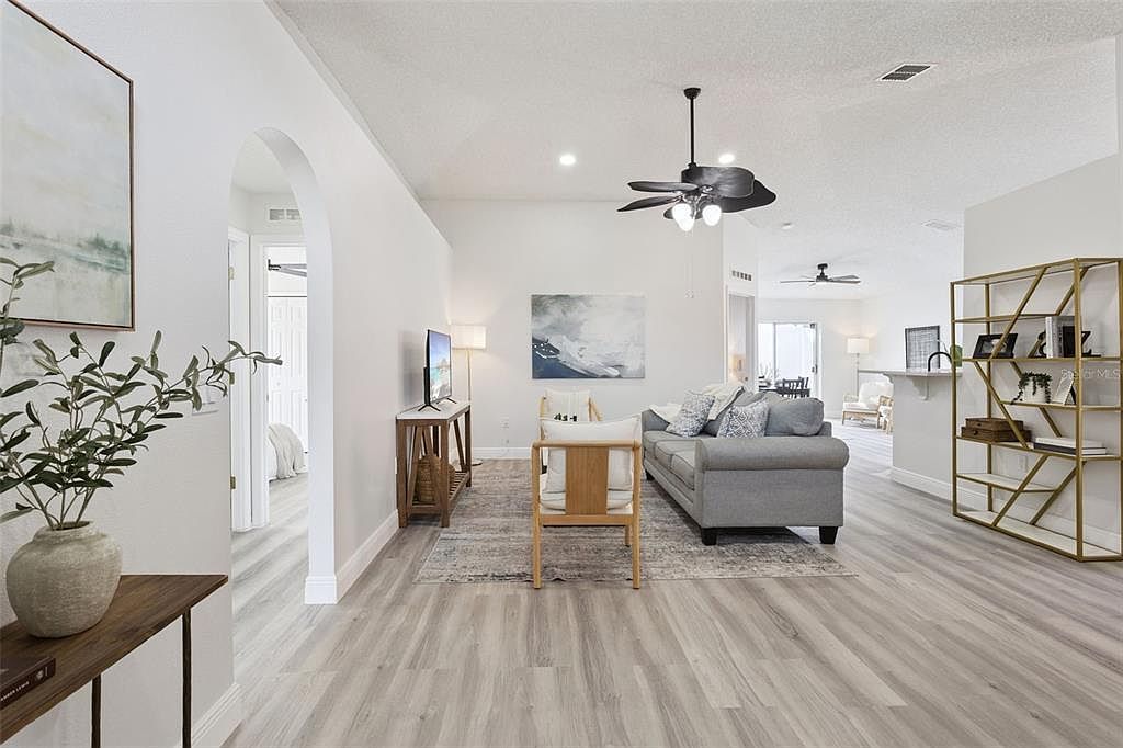 453 Dominish Estates Dr Apopka, FL 32712 - Thumbnail 3