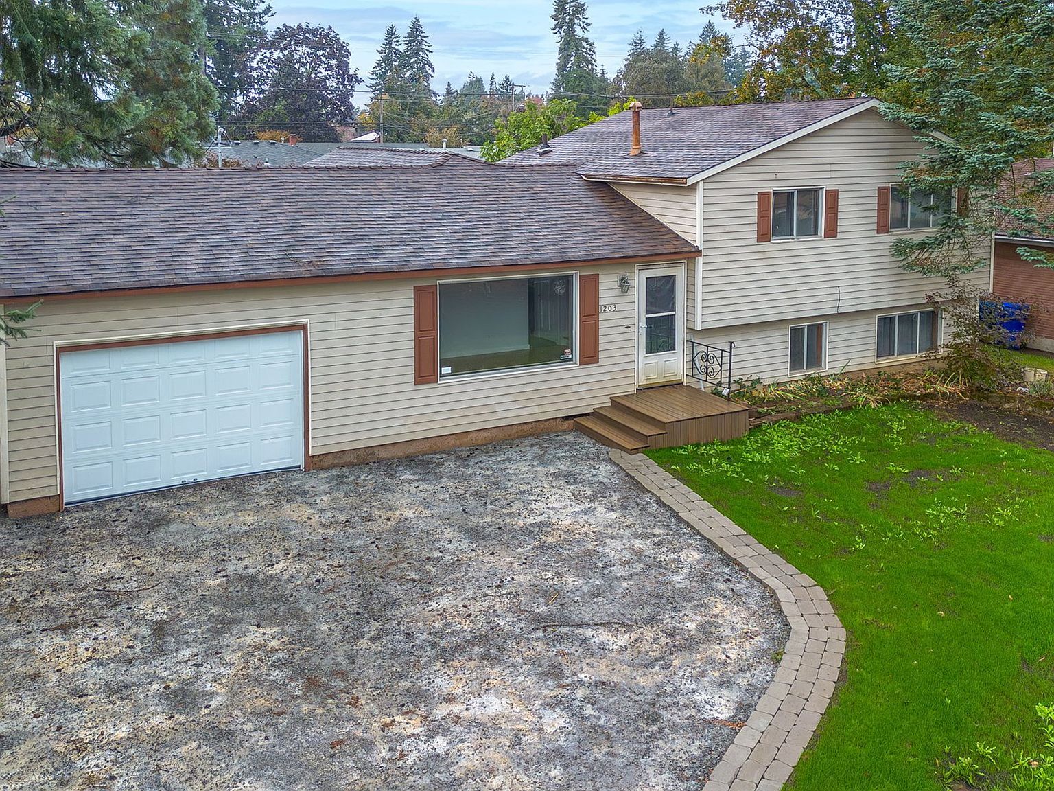 1203 NE 190th Pl Portland, OR 97230 - Thumbnail 3