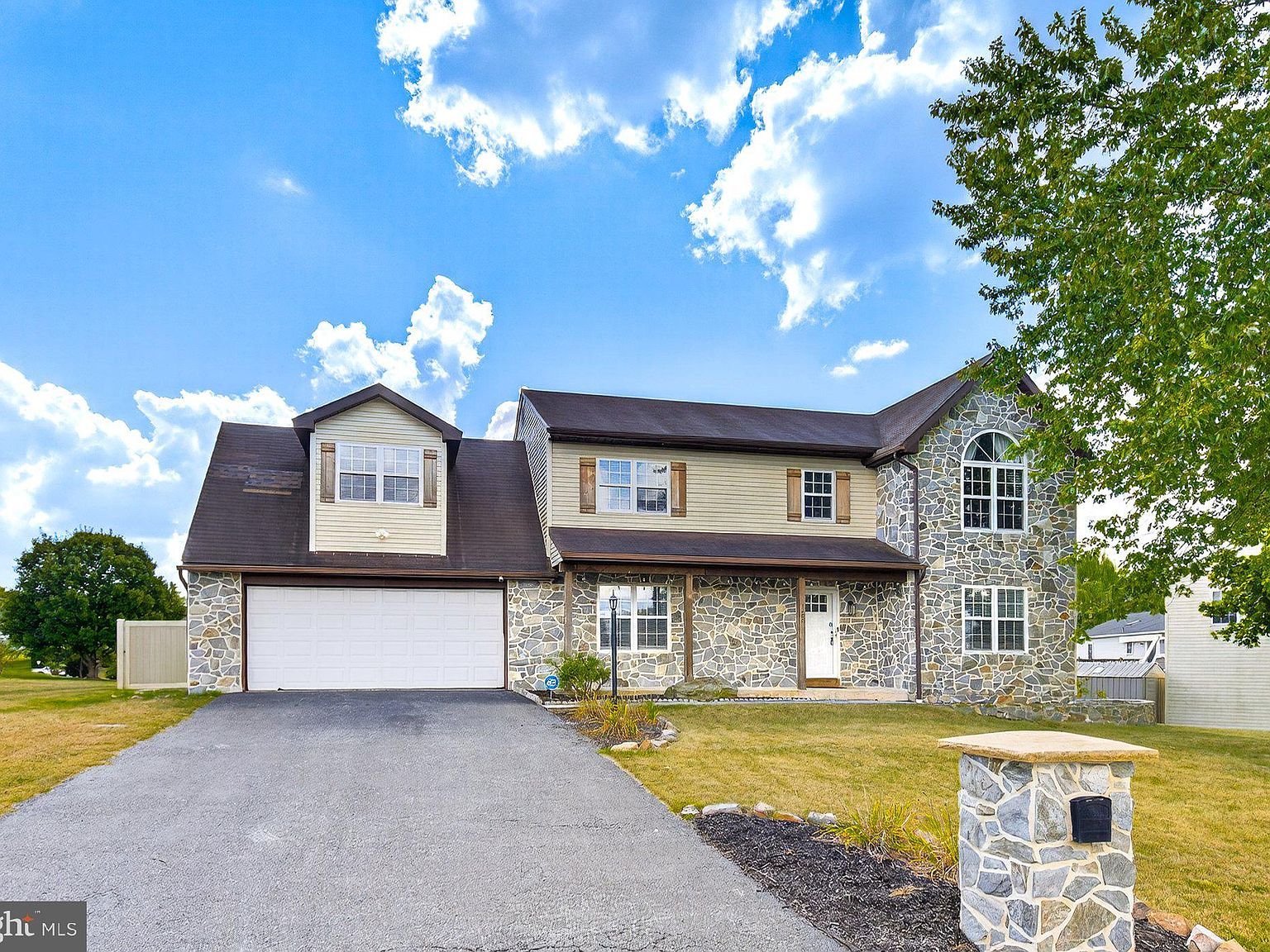 123 Winston Dr York, PA 17408 - Thumbnail 3