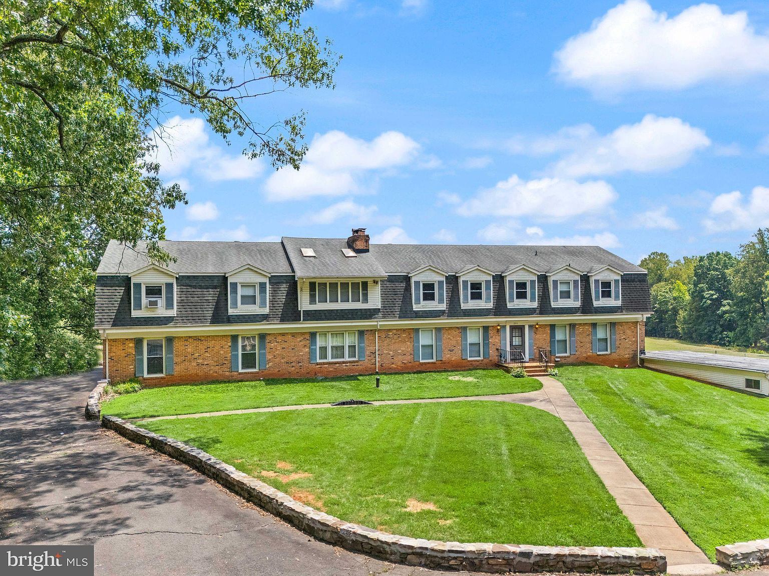 7511 & 7519 Elmores Ln Warrenton, VA 20187 - Thumbnail 3