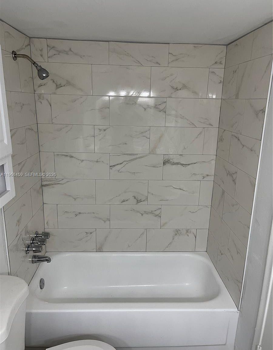 2251 NW 48th Ter APT 215 Fort Lauderdale, FL 33313 - Thumbnail 3