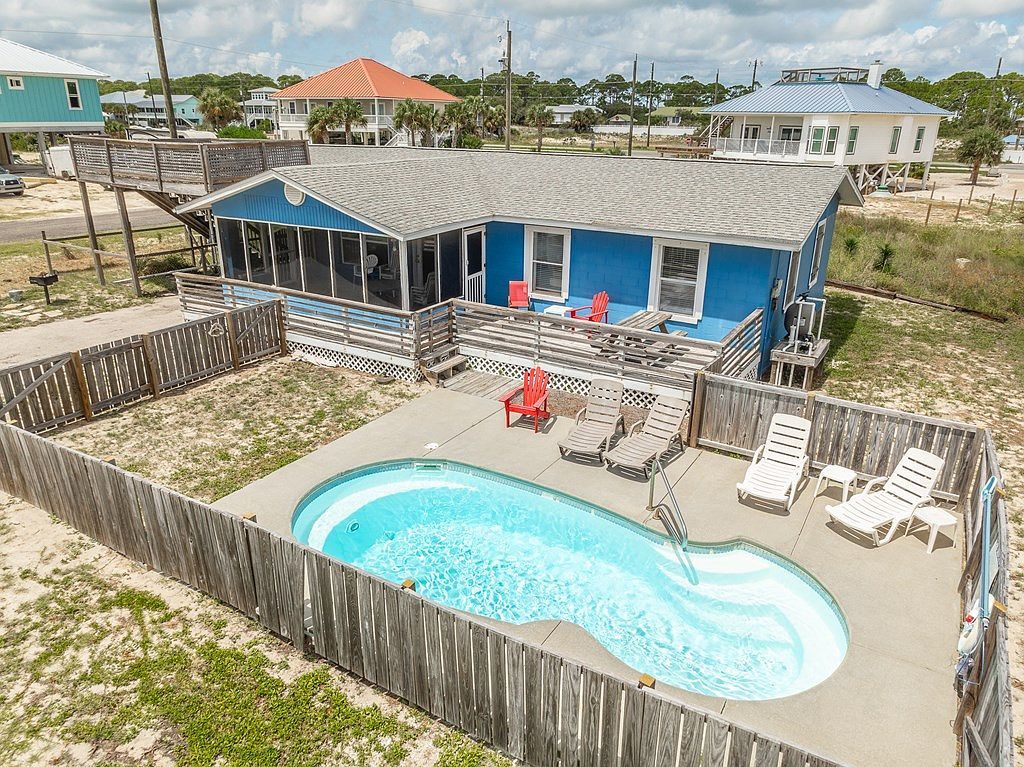 901 E Gorrie Dr Eastpoint, FL 32328 - Thumbnail 3