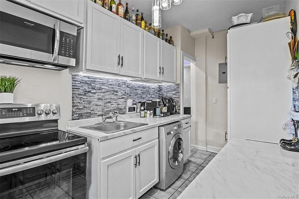 1383 Plimpton Ave #5B Bronx, NY 10452 - Thumbnail 3