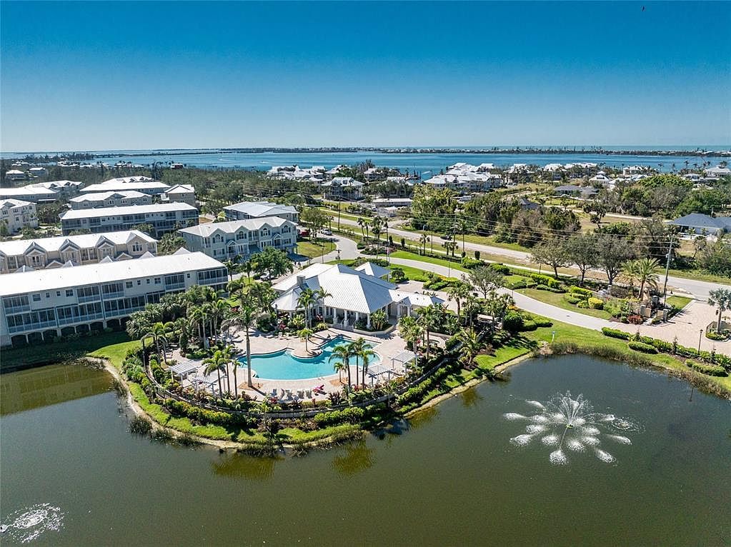 10300 Tarpon Landings Ter UNIT 4 Placida, FL 33946 - Thumbnail 3