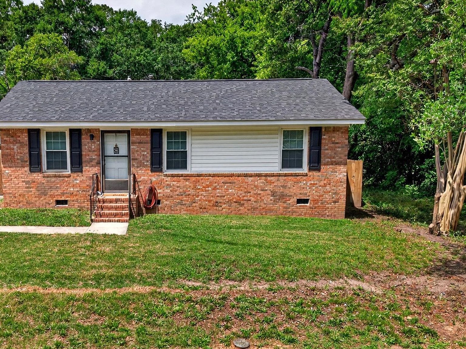 3825 Monroe St Columbia, SC 29205 - Thumbnail 3