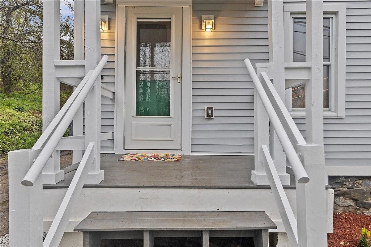 23 Bassett St Barre, VT 05641 - Thumbnail 3