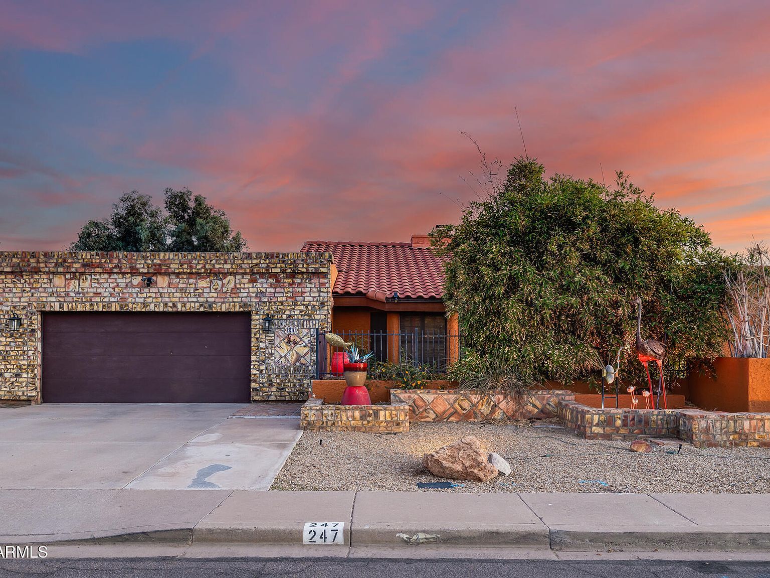 247 E Glencove St Mesa, AZ 85201 - Thumbnail 3