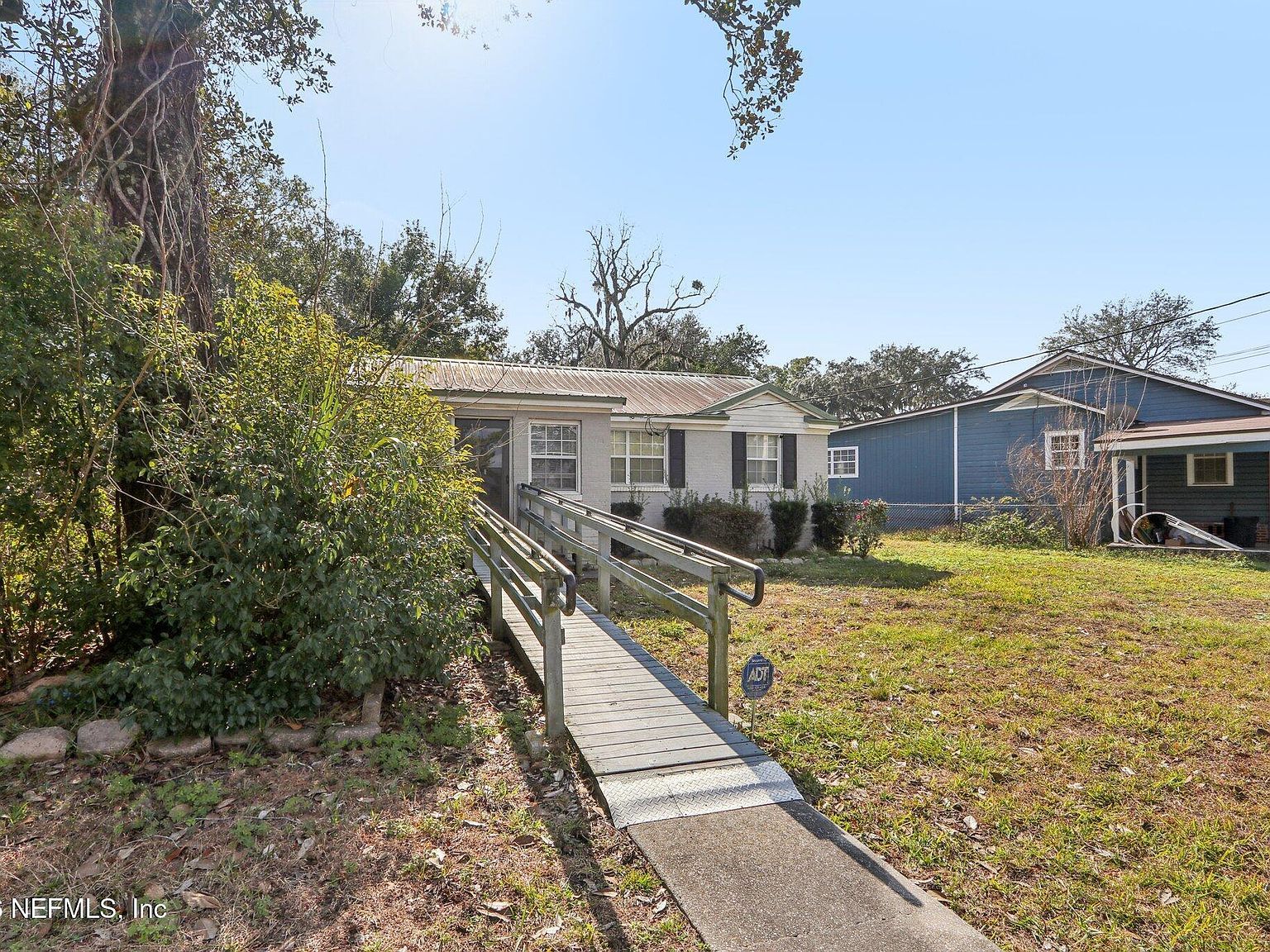 560 W 67th St Jacksonville, FL 32208 - Thumbnail 3
