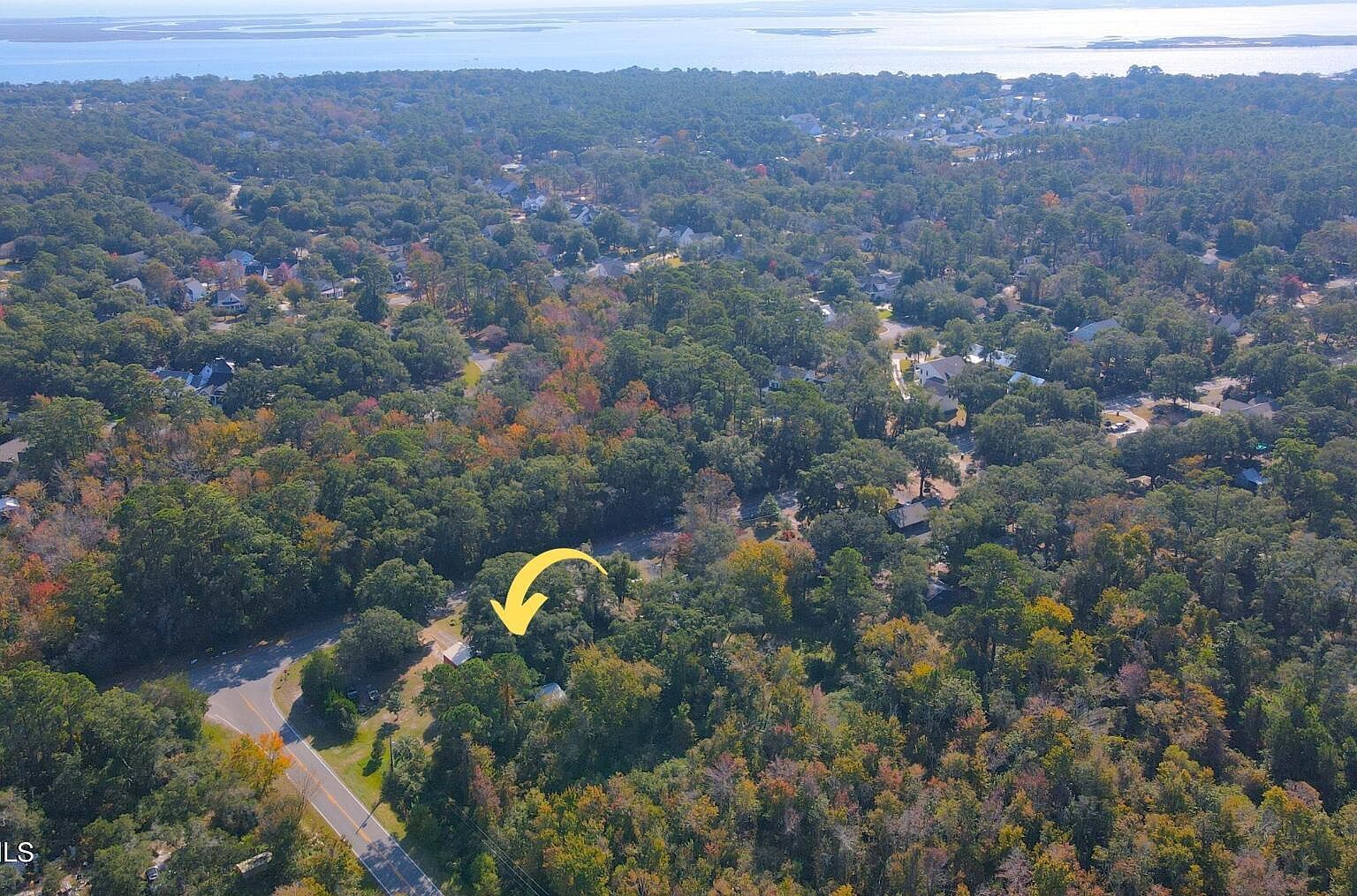 929 E Leonard St Southport, NC 28461 - Thumbnail 3