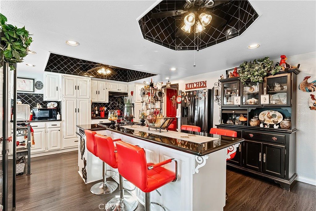 203 N Mesa St San Pedro, CA 90731 - Thumbnail 3