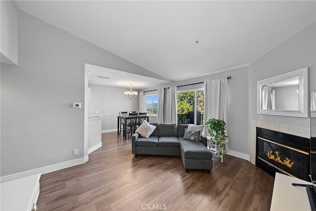 2620 Avenida Del Vis APT 203 Corona, CA 92882 - Thumbnail 3