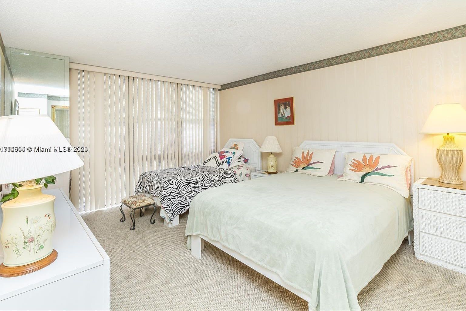 1000 Parkview Dr APT 107 Hallandale, FL 33009 - Thumbnail 3