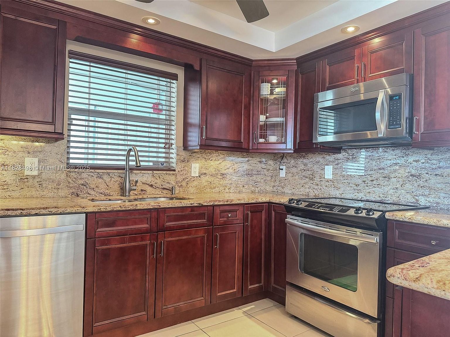 121 Golden Isles Dr APT 1107 Hallandale Beach, FL 33009 - Thumbnail 3