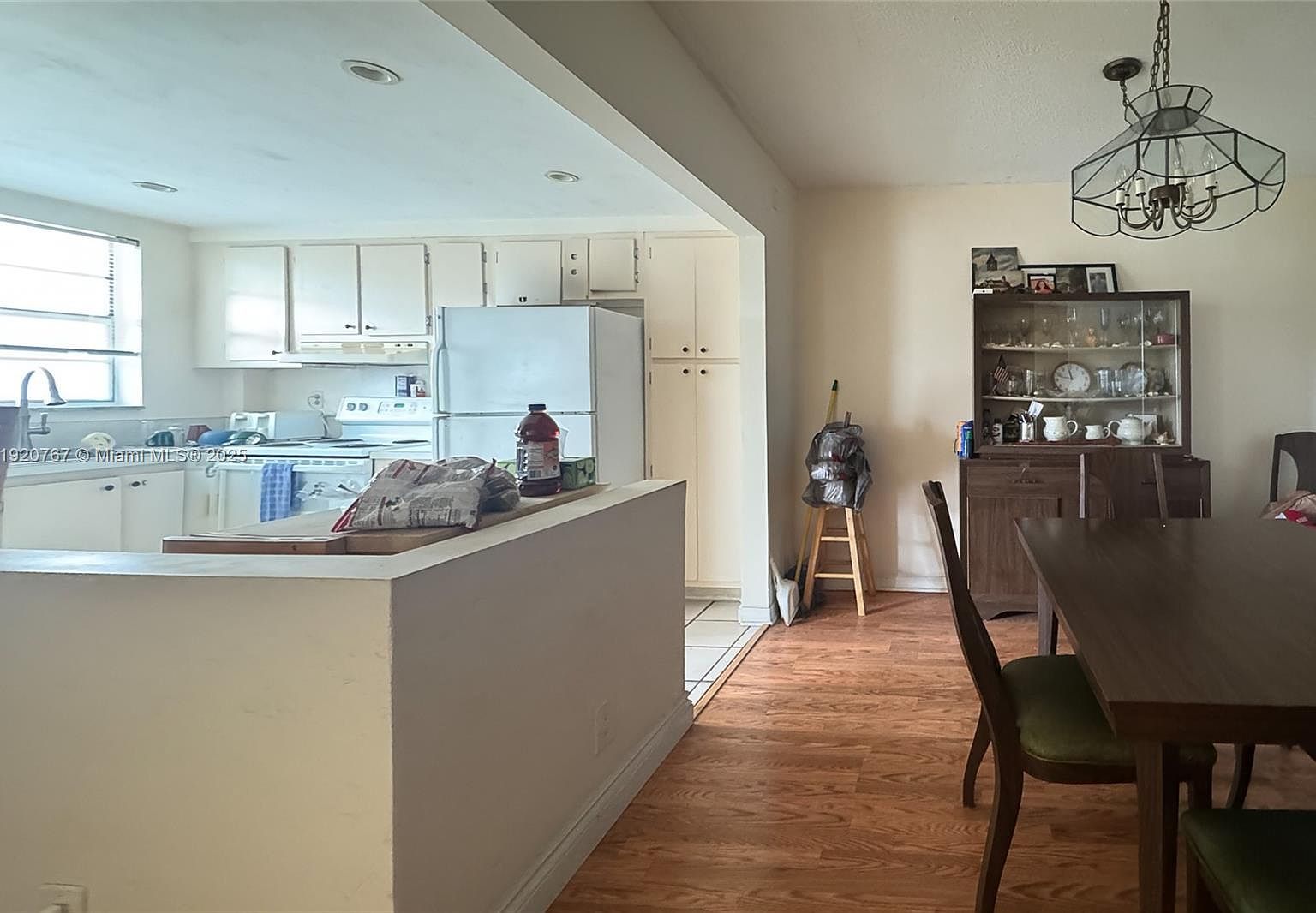 501 Blue Heron Dr APT 313-A Hallandale Beach, FL 33009 - Thumbnail 3