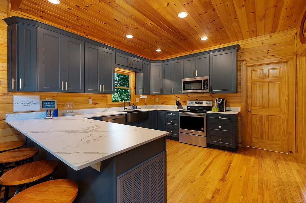 375 S Dream Catcher Blue Ridge, GA 30513 - Thumbnail 3