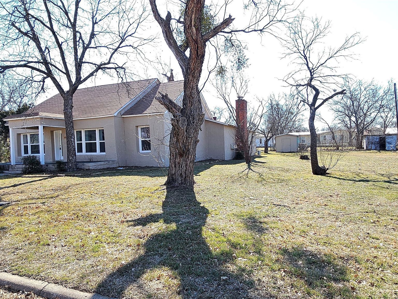 616 E 9th St Coleman, TX 76834 - Thumbnail 3