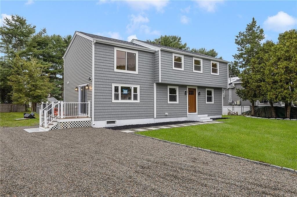 63 Aspen Rd South Kingstown, RI 02879 - Thumbnail 3