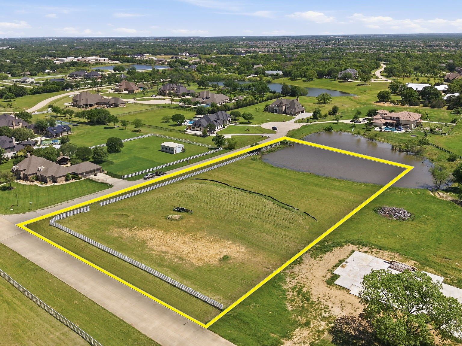 900 Show Master Ct Bartonville, TX 76226 - Thumbnail 3
