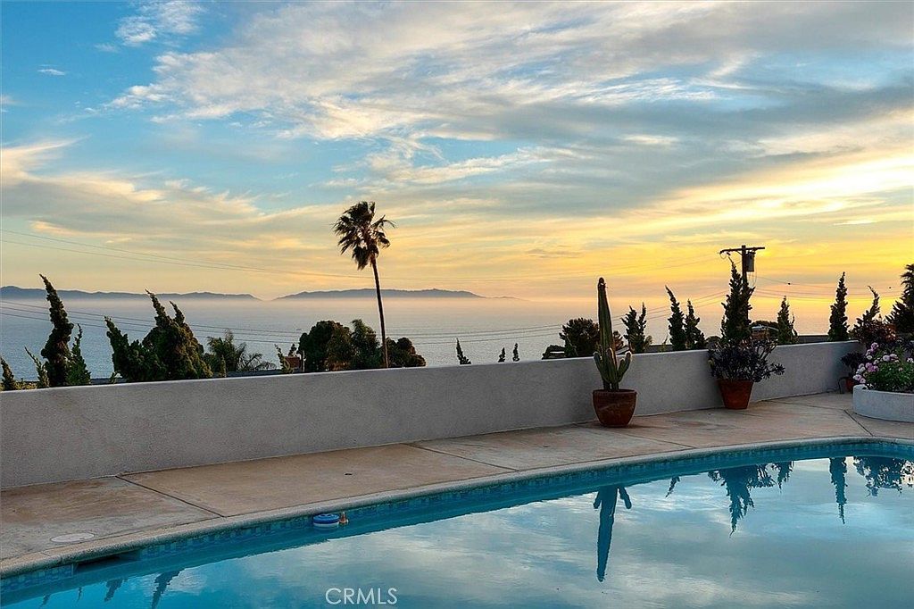 2225 Grenadier Dr San Pedro, CA 90732 - Thumbnail 3