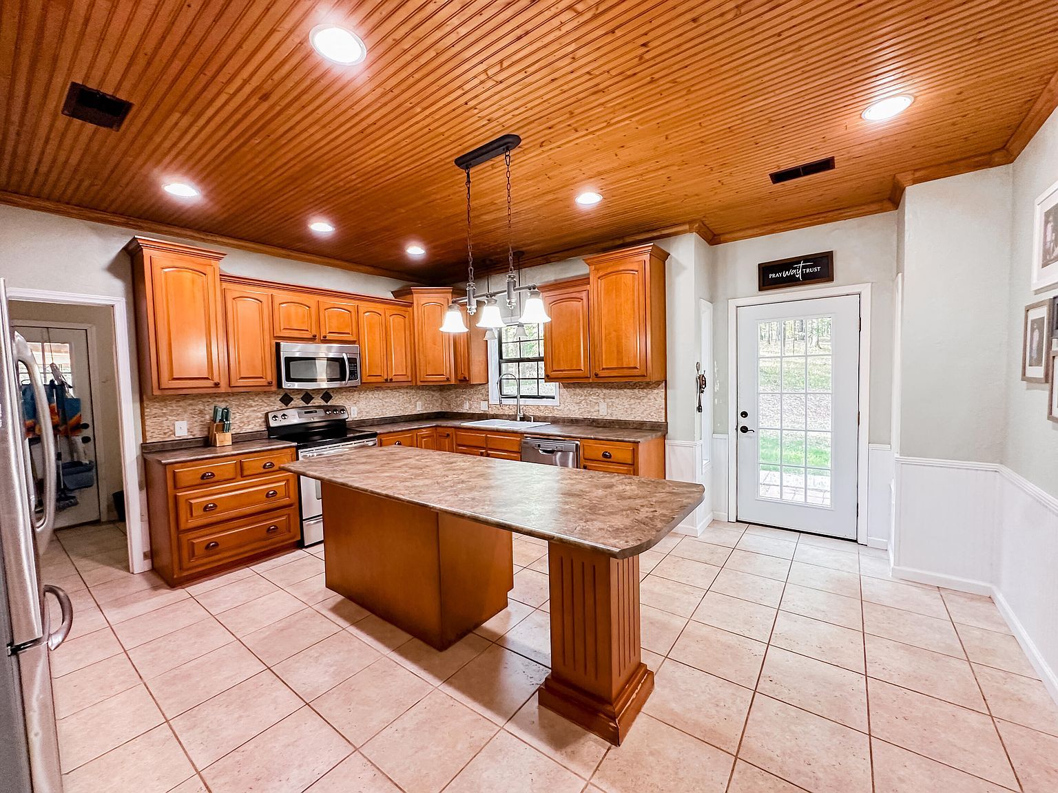 261 Bunker Hill Rd Columbus, MS 39705 - Thumbnail 3