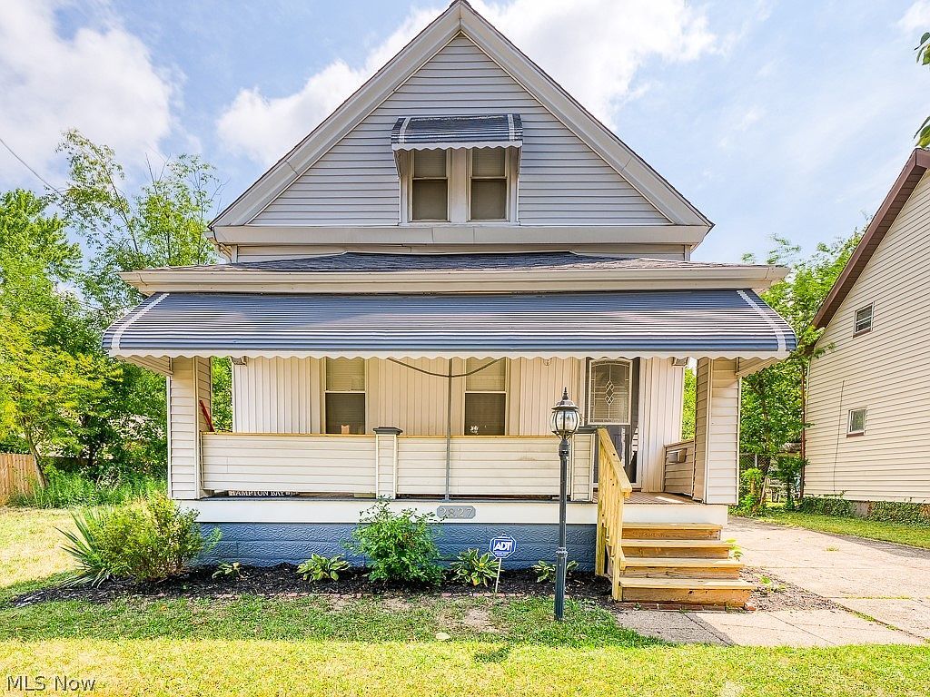 2827 E 117th St Cleveland, OH 44120 - Thumbnail 3