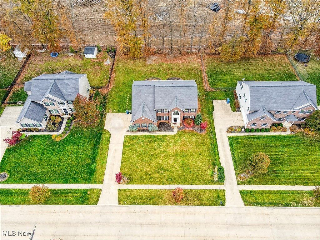 2576 Covington Pl Avon, OH 44011 - Thumbnail 3