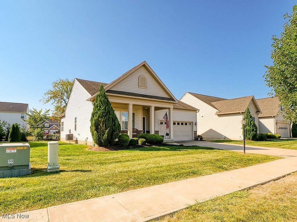 39247 Hawthorne Dr Avon, OH 44011 - Thumbnail 3