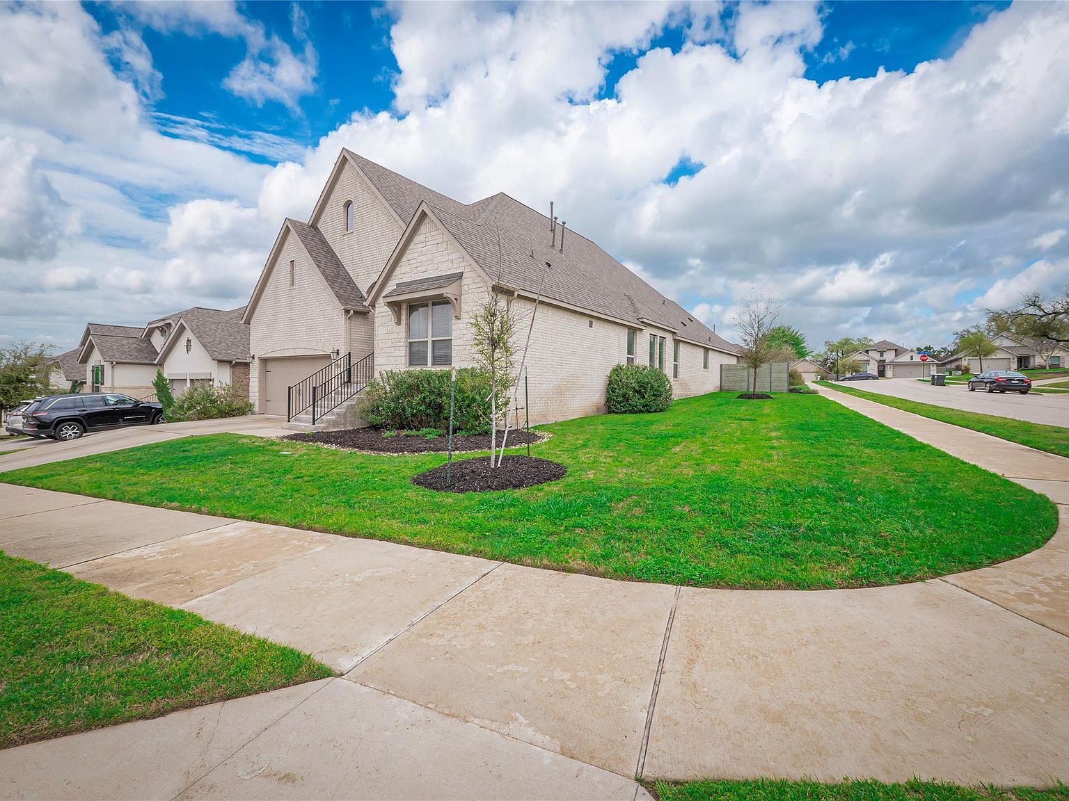 100 Indian Paintbrush Trl Georgetown, TX 78628 - Thumbnail 3