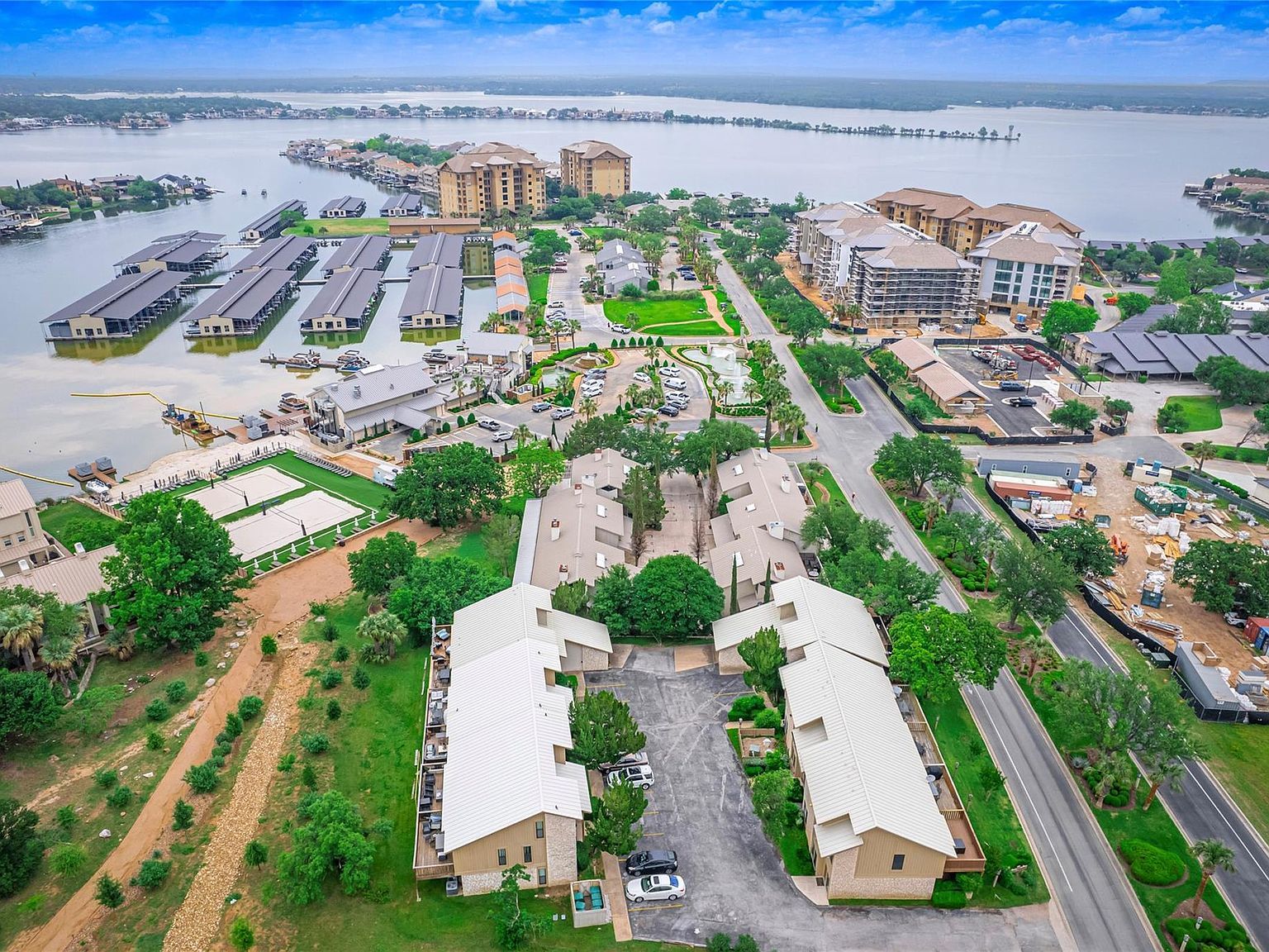 704 Horseshoe Bay Blvd UNIT L Horseshoe Bay, TX 78657 - Thumbnail 3