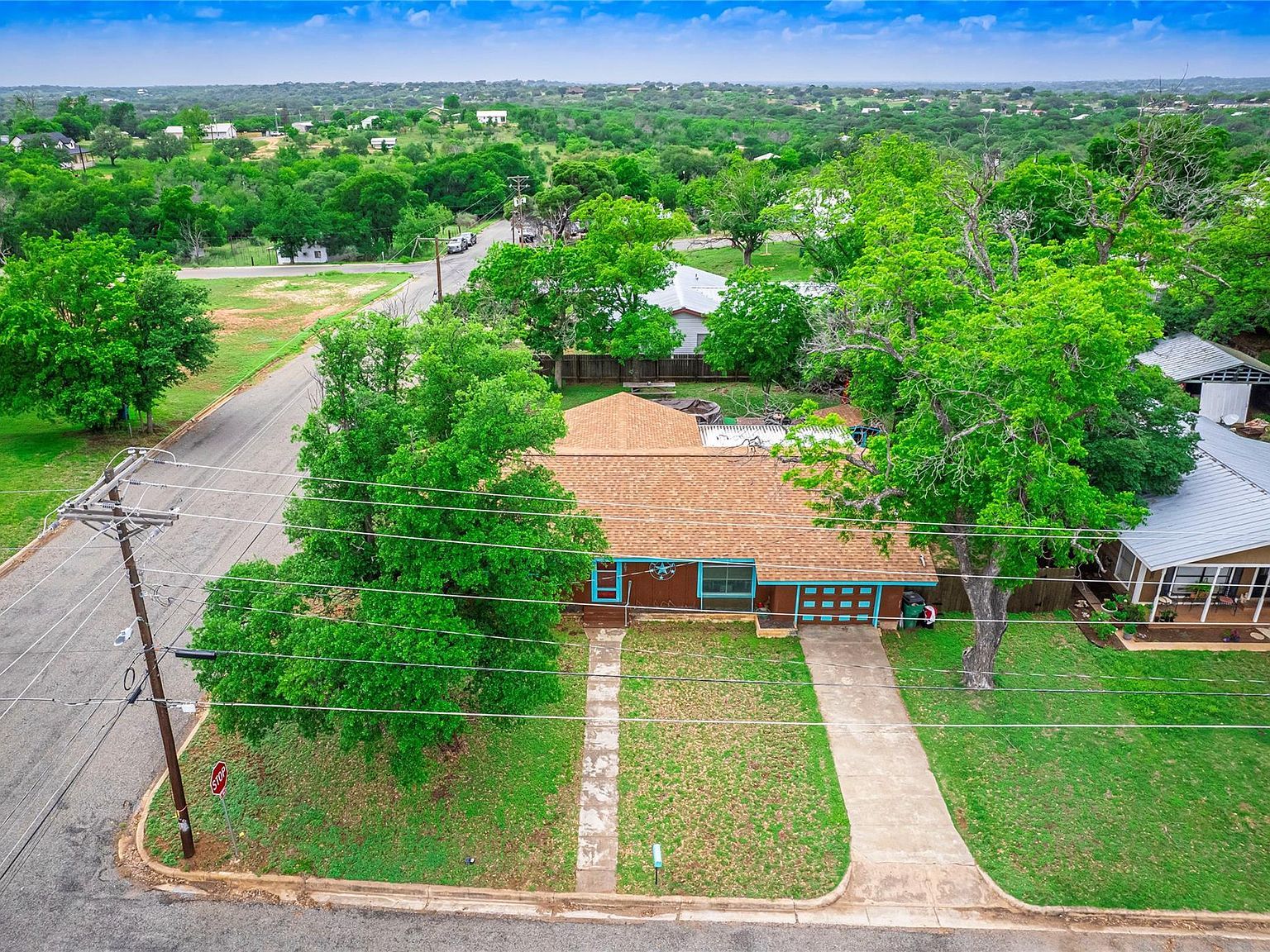 1207 Flag St Llano, TX 78643 - Thumbnail 3