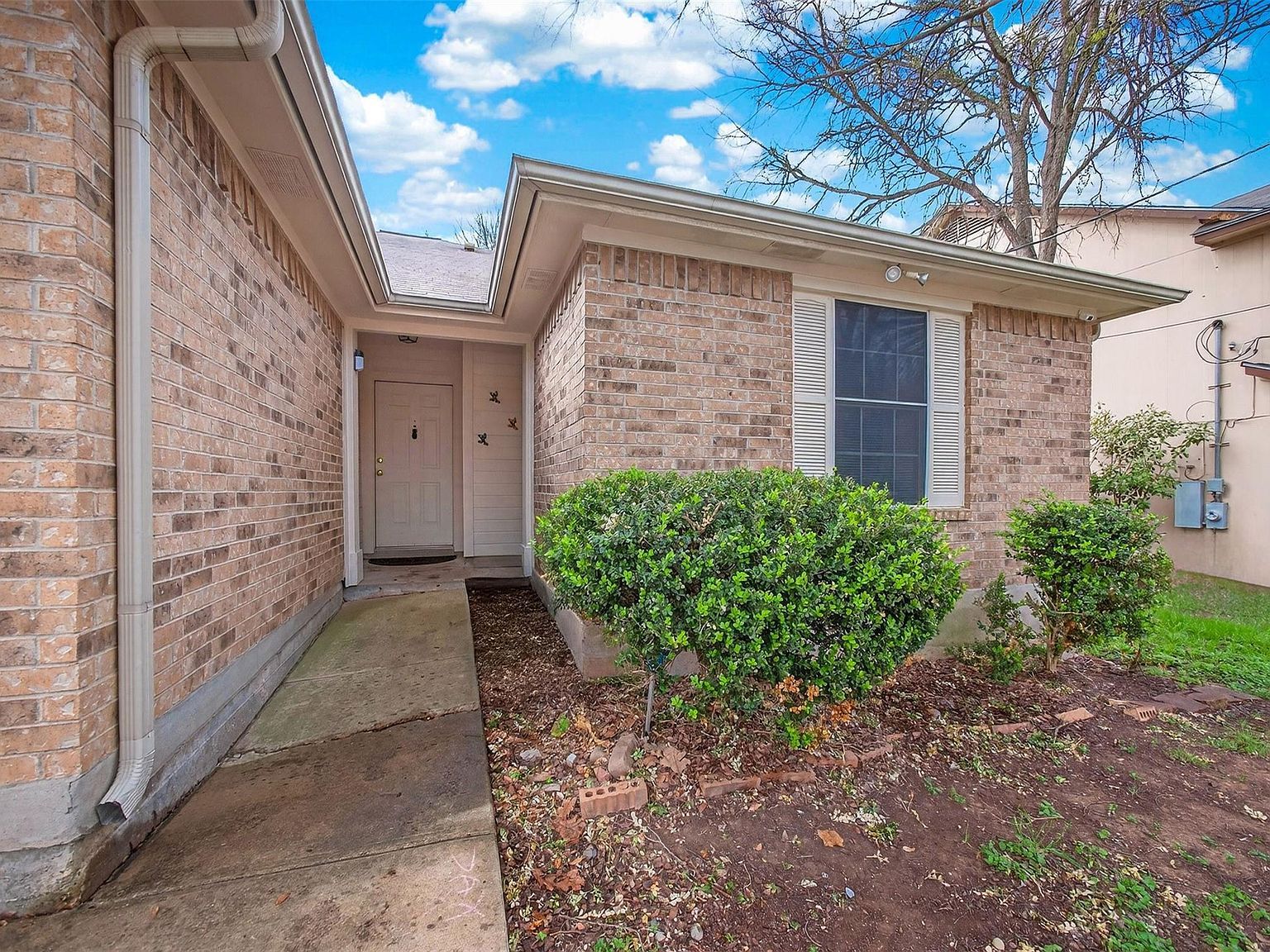 103 Songbird Ct Cedar Creek, TX 78612 - Thumbnail 3