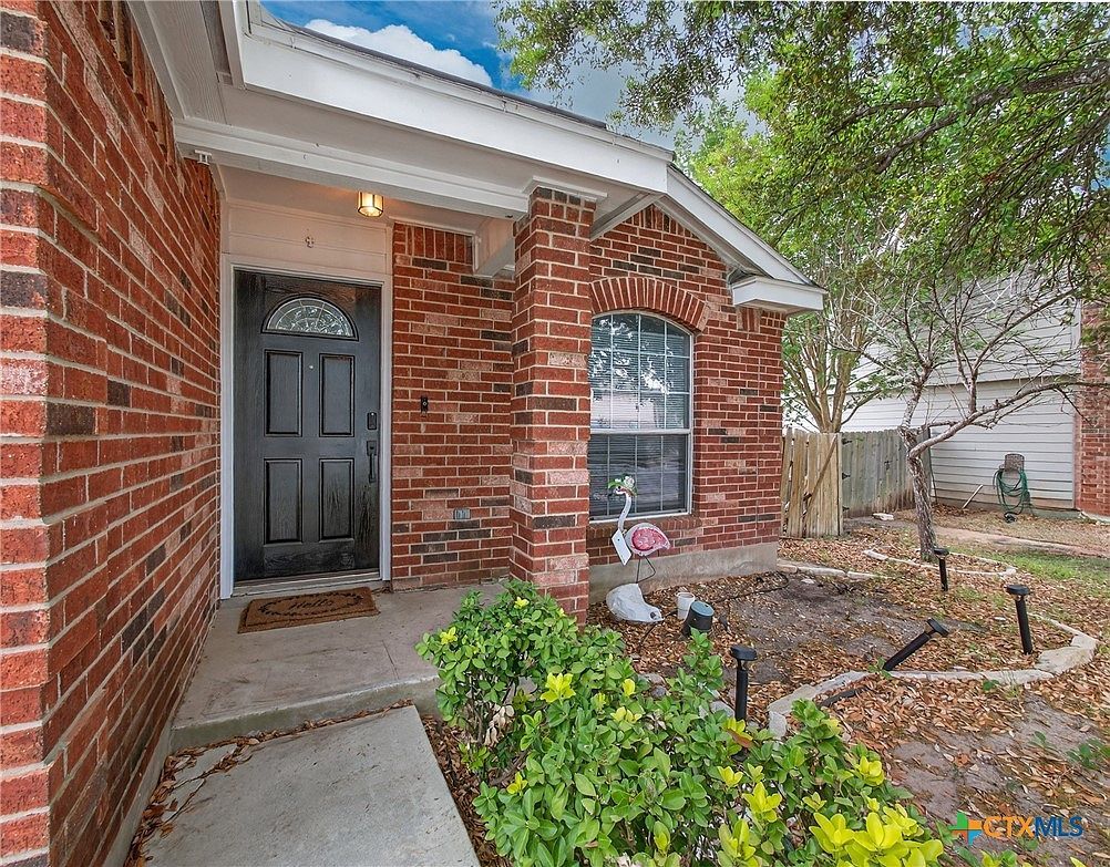 211 Starling Crk New Braunfels, TX 78130 - Thumbnail 3