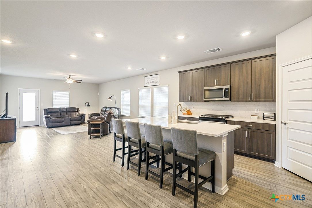 10310 Mager Ln Hutto, TX 78634 - Thumbnail 3