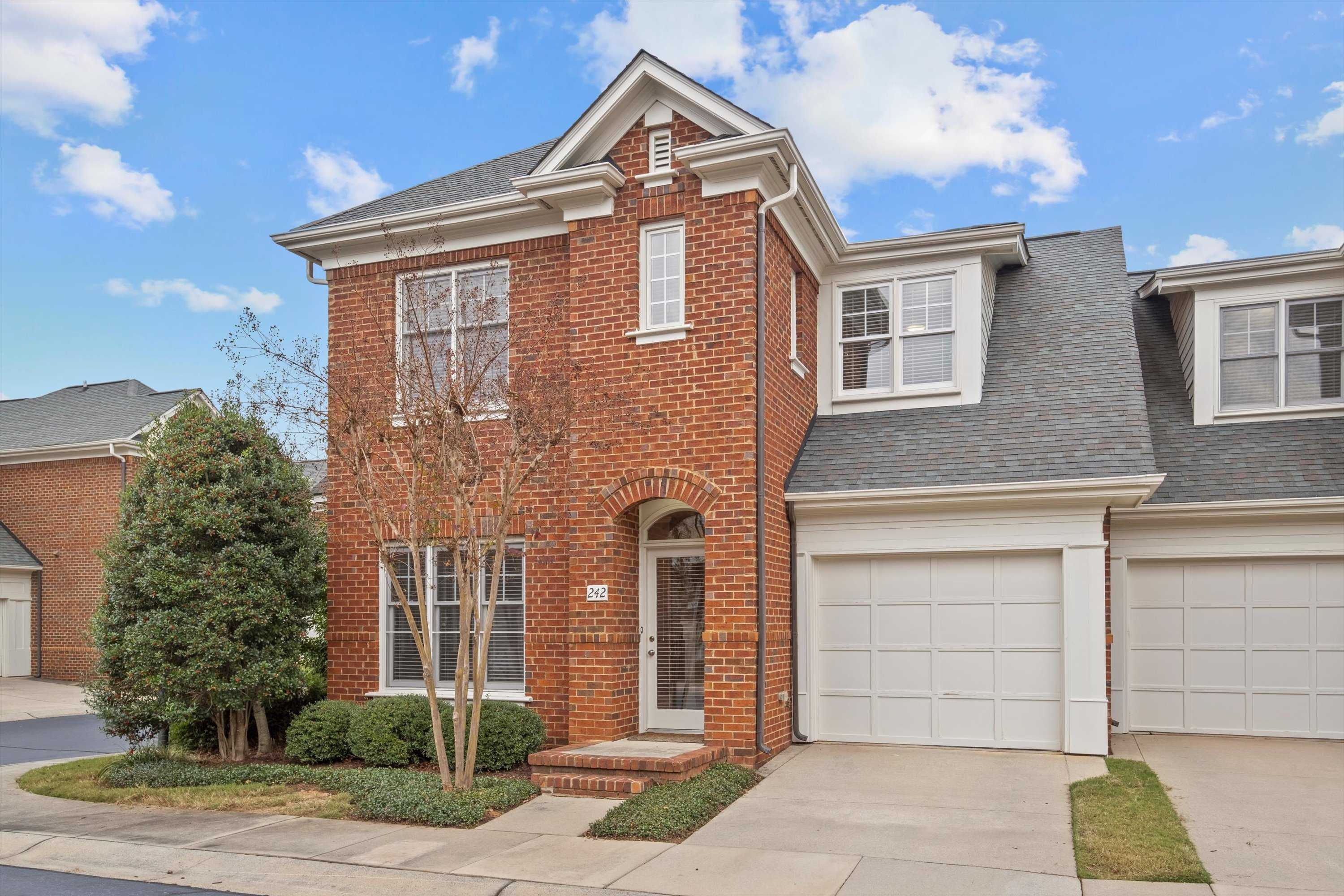 2424 Sloane Square Way, Charlotte, NC, USA, 28211 - Thumbnail 3