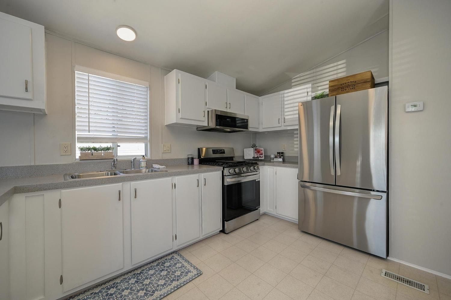 3440 Fulton Ave SPACE 33 Sacramento, CA 95821 - Thumbnail 3