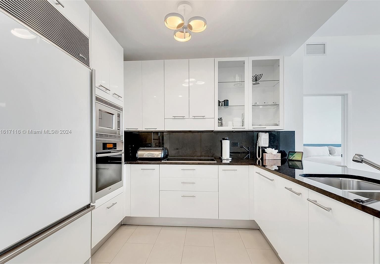 6799 Collins Ave APT 312 Miami Beach, FL 33141 - Thumbnail 3