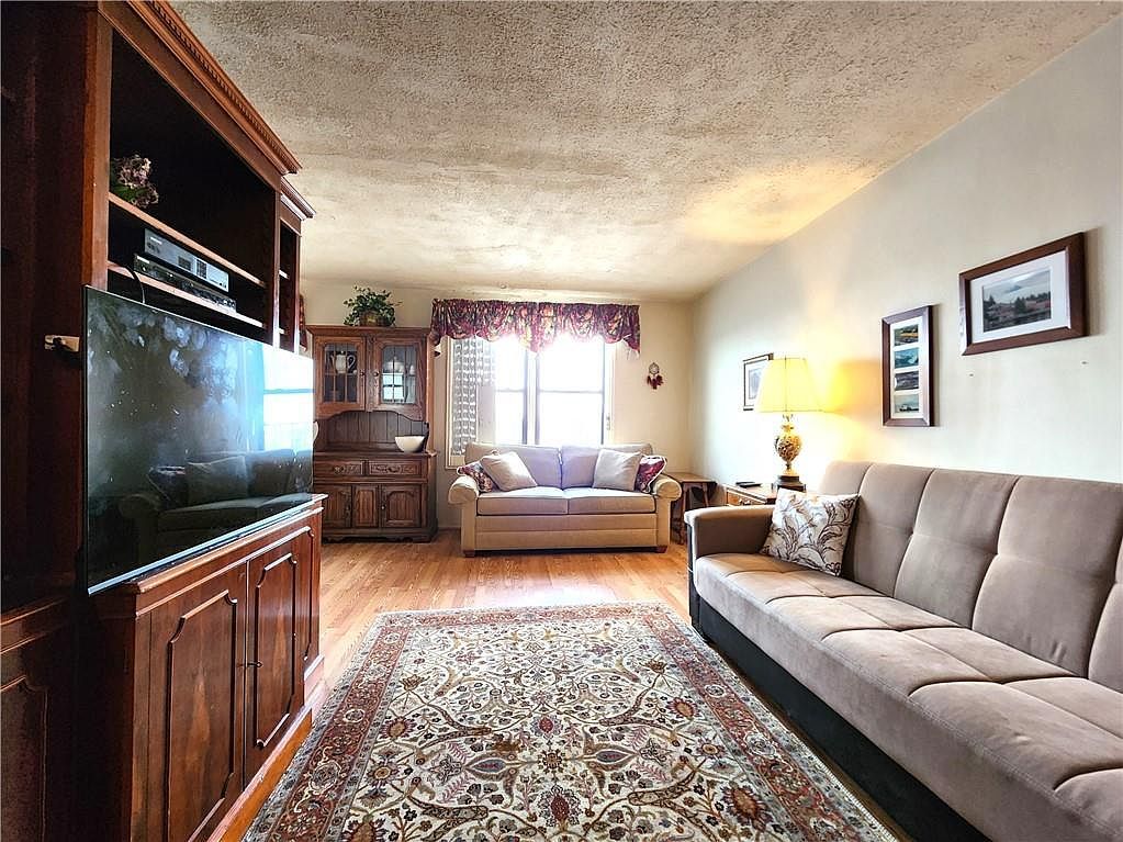 3021 Avenue Z APT 5F Brooklyn, NY 11235 - Thumbnail 3