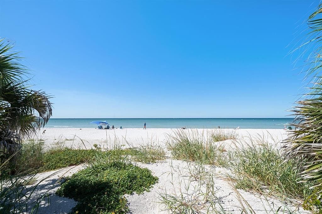 1300 Gulf Blvd APT 202 Indian Rocks Beach, FL 33785 - Thumbnail 3