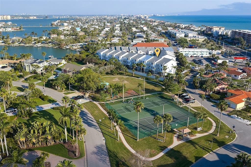 103 Shoals Cir North Redington Beach, FL 33708 - Thumbnail 3