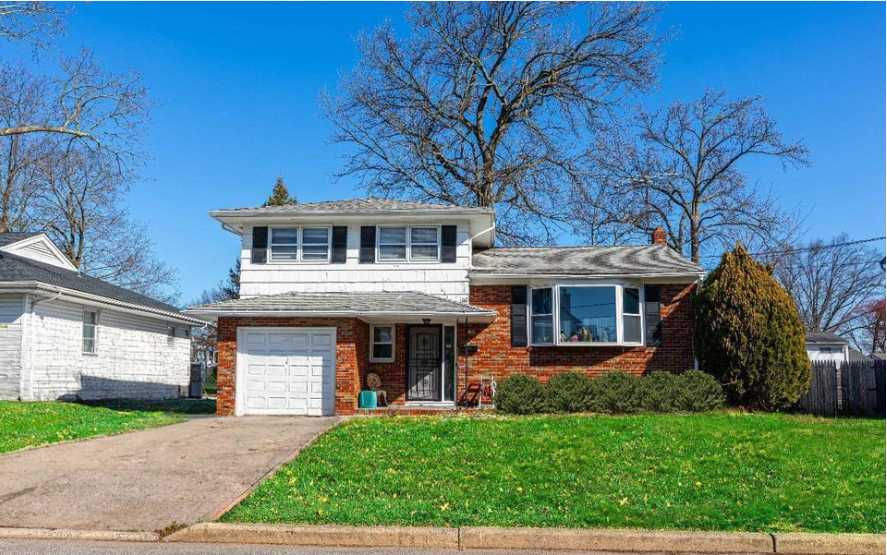 119 W Willow St, Colonia, NJ 07067, USA, Woodbridge Township  | Single Family