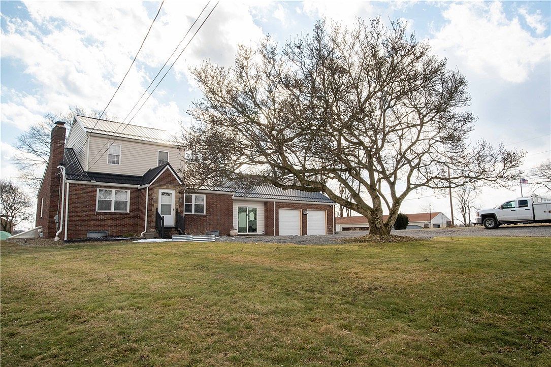 627 Tulip Dr New Brighton, PA 15066 - Thumbnail 3