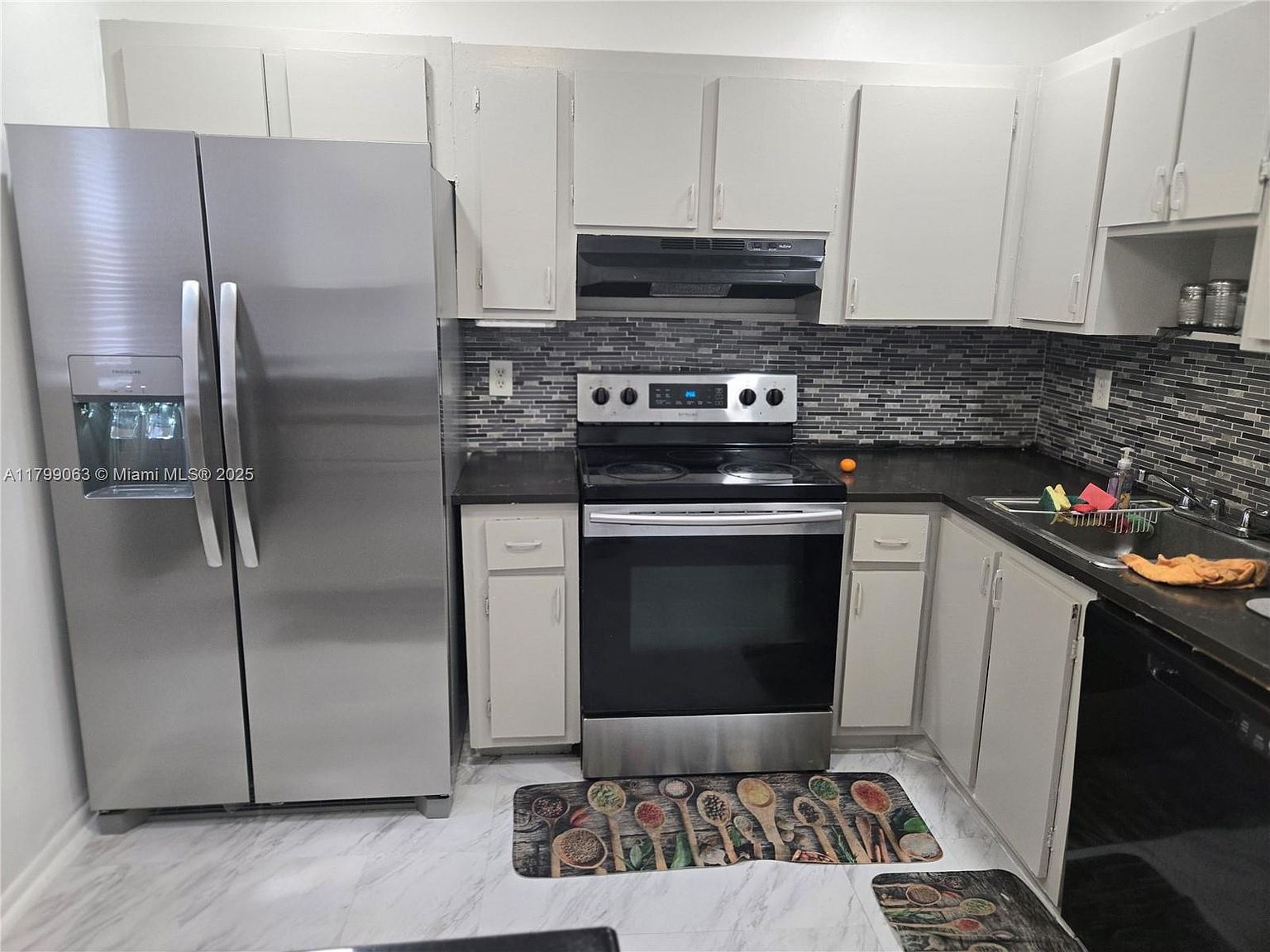 7904 SW 8th St North Lauderdale, FL 33068 - Thumbnail 3